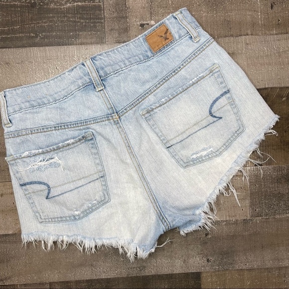 American Eagle Distressed Hi-Rise Festival Jean Short size 4 - Picture 7 of 11